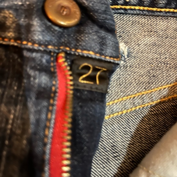 Goldsign cutoff shorts in distressed wash size 27 - Picture 10 of 10